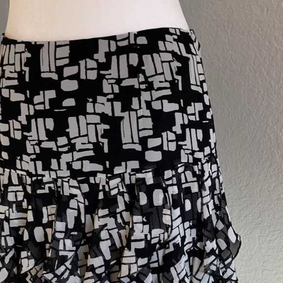 Alfani Petite Flowy Ruffled Skirt - EC - Vintage - 4P - Picture 3 of 5